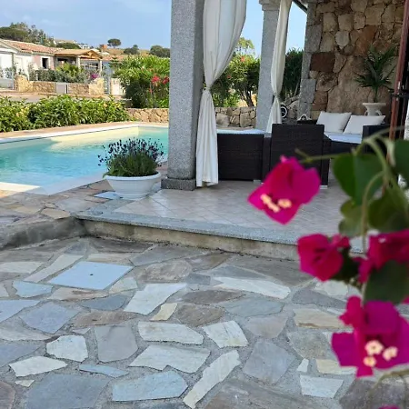 Vakantiehuis Casa Conchiglia - Mit Dachterrasse Und Panoramablick Auf Berge Und Tanaunella
