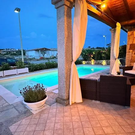 Casa Conchiglia - Mit Dachterrasse Und Panoramablick Auf Berge Und Semesterbostad Tanaunella