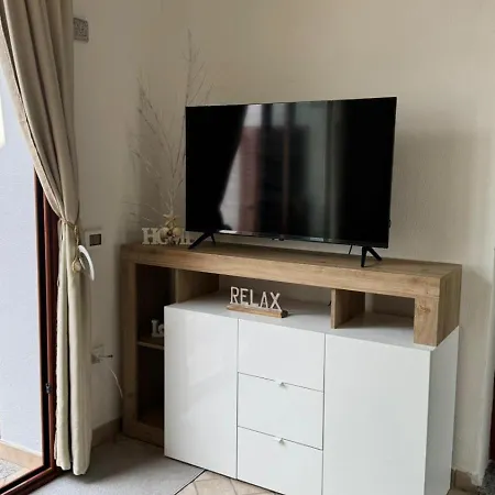 Casa Conchiglia - Mit Dachterrasse Und Panoramablick Auf Berge Und Vakantiehuis Tanaunella